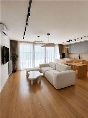 Trosoban lux stan+60m2 terasa,garaza