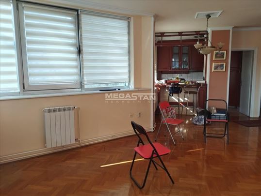 4.0 stan 112m2, sa garažom blizu Arene