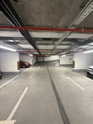 Banovo brdo-Garaža-Karpoševa-17m2 ID#3311