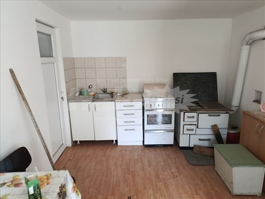 Dvosoban stan Čelarevo 28000
