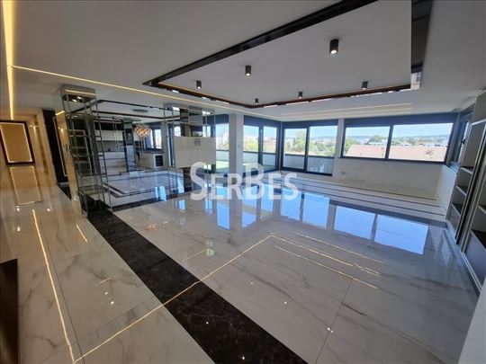 Lux penthaus 217m2 sa krovnom terasom 150m2 i 2 ga