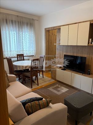 Prodaje se, Nova gradnja, u najlepsem delu grada.