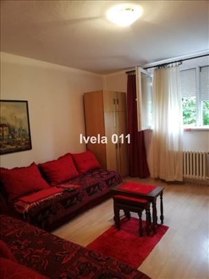 Useljiva garsonjera na Miljakovcu ID#4248