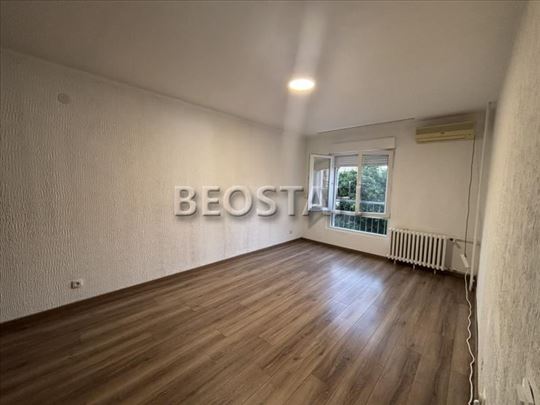 Novi Beograd - Blok 64 immo centar #68267