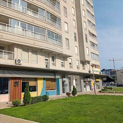 Novi Beograd-Belvil-trosoban 106m2-3 ter-uknjižen