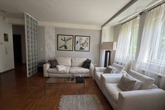 Trosoban stan na Dorćolu, Knez Miletina 66m2