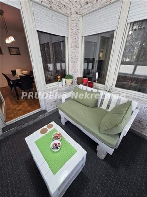 Vojislava Ilića, 2.0, terasa, odličan