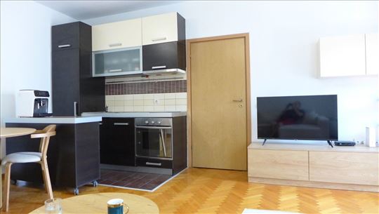 Vojvode Šupljikca, novije, 50m2, dvosoban, terasa