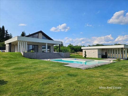 Blueberry Hill Residence 