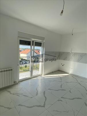Lux, nov duplex, Borča, Zbeg