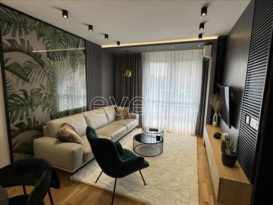 Stan,Novi Sad,Sajam,kv: 64.00