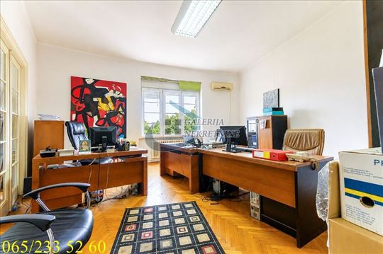 Stari grad, Pionirski park - Andrićev venac 120m2
