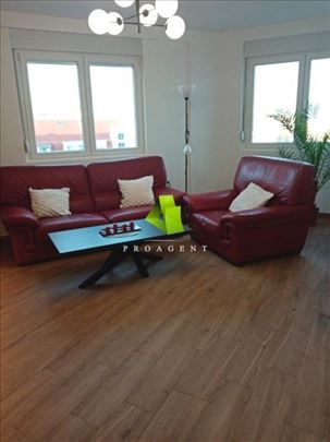 Duplex sa parking mestom na Čairu ID#8545