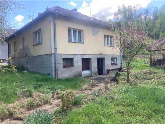Guča, Bogdana Kapelana, 95m2+26 ari placa