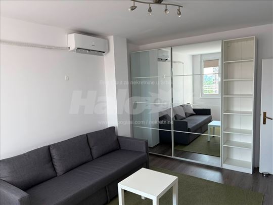 Lepo pozicioniran stan kod Ušća – Blok 21, 55m²