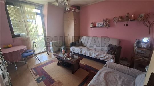 Na prodaju garsonjera kod DIF-a, 28m2