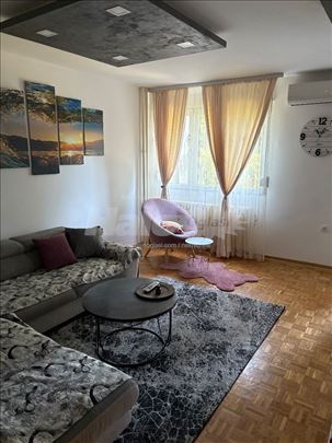 Namesten stan na Banjici