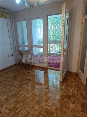 Prodaja stana u najlepšem delu Mirijeva