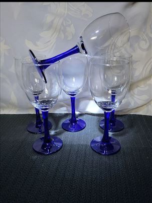 Case nove,vintaz holandske za vino.