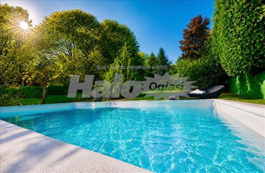 Luxury Modern Private Estate & Villa 