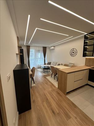 Newport, neuseljavan, lux, ID 25907