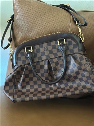 Original Louis Vuitton Trevi MM – kao nova