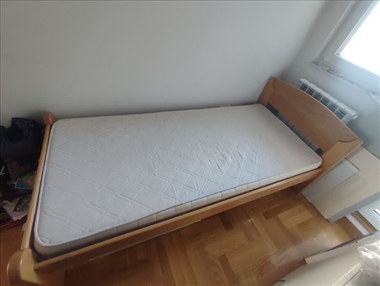 Single krevet kao nov!