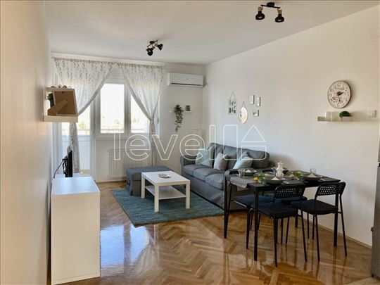 Stan,Novi Sad,Bulevar Evrope,kv: 48.00