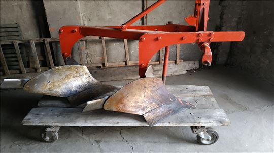 Dvobrazni plug IMT- 757.2