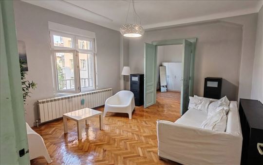 Izdaje se 3.0 stan u Karađorđevoj ulici, 60m2
