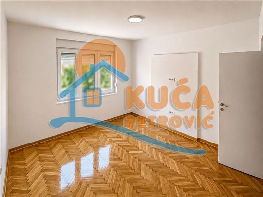 Izdaje se odličan dvosoban stan na Obilićevom venc