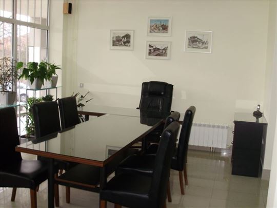 Luksuzan poslovni prostor 70 m² Crveni Krst Vračar