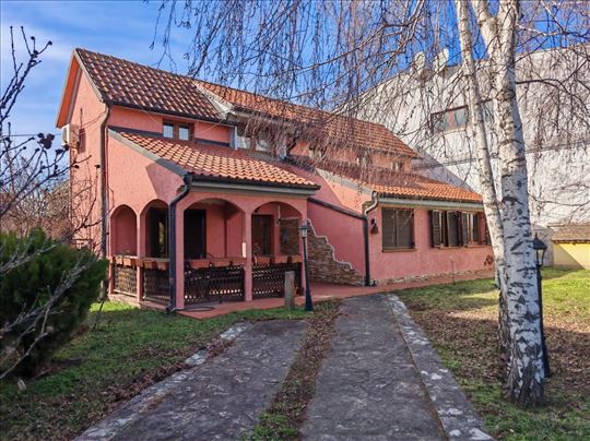 Porodična kuća 147 m² – SURČIN