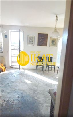 Bogoslovija, duplex 93m2 za kompletno renoviranje