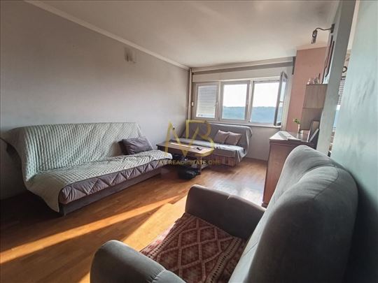 Centar Kanarevog Brda | 66 m² | Renoviran | Fantas