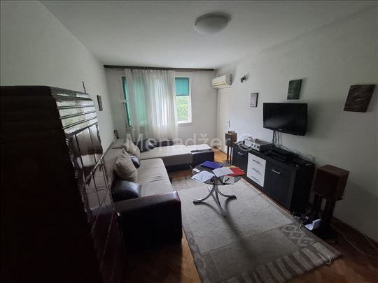 Karaburma,44m2 1.5sob, 3/5,lodja, ta/ nr,uknjiženo