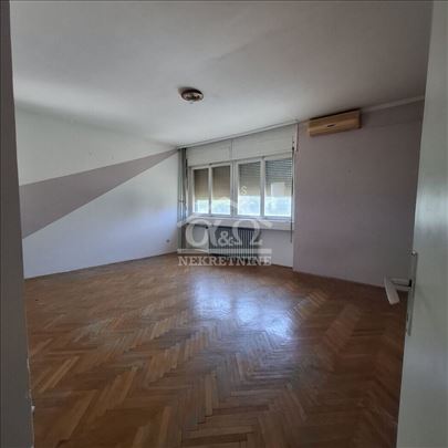 Komforan dvosoban stan 62m2 na drugom spratu u šir