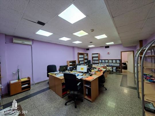 Višenamenski posl. prostor, blizu Nemanjine ulice!
