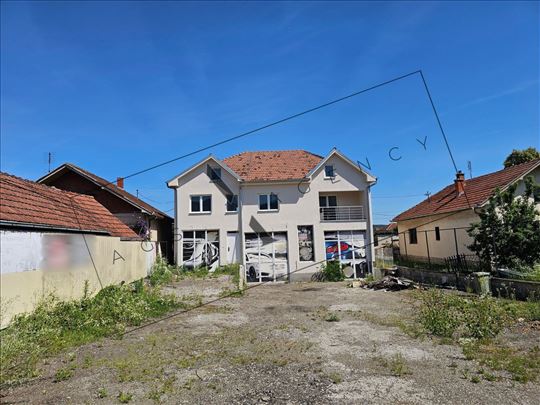 Hitna prodaja- Poslovna zgrada u Konarevu