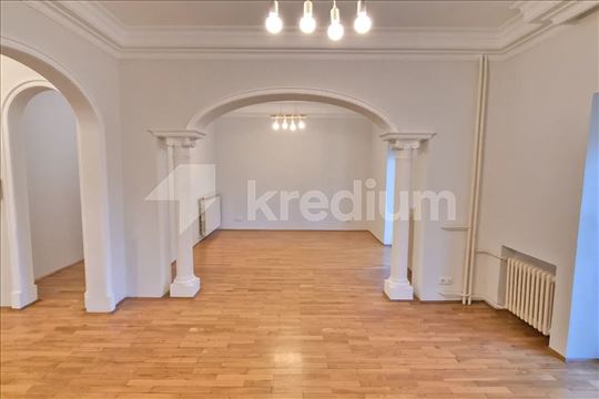 Milovana Marinkovića 02 | Tri etaže | Garaža