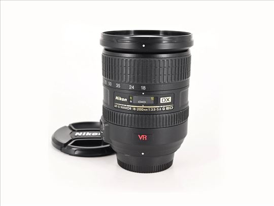 Nikon 18-200mm f/3.5-5.6 VR