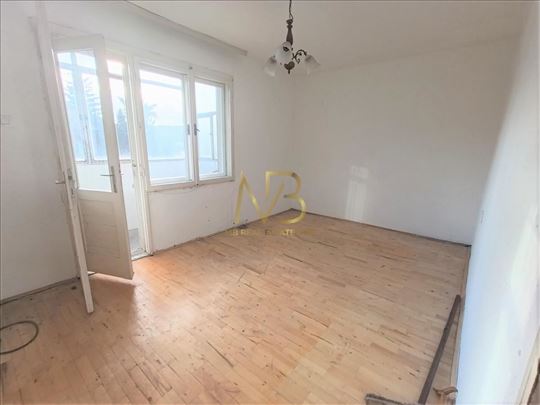 OdliČna Lokacija | UknjiŽen 1.5 Stan | 38 m² | Ide