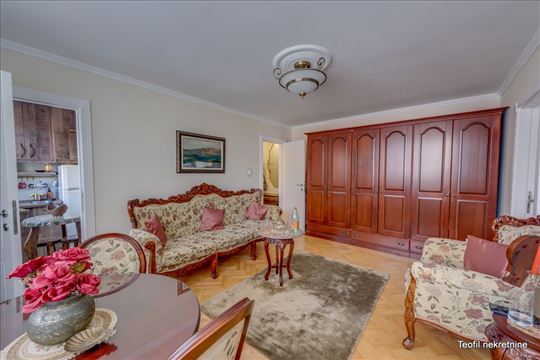 Retko u ponudi, renoviran, 2.5, 50m2