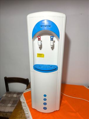 Termoelektricni aparat za vodu