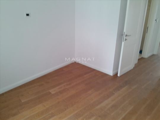 Vračar - Nov - garaža- kod Kajmakčlanske ID#5335