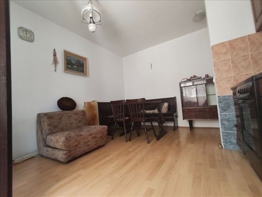 Medaković I , 37m2, odmah useljiv