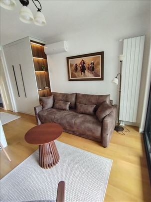 NOV,Viva Residences,1 soba,terasa,garaža,namešten