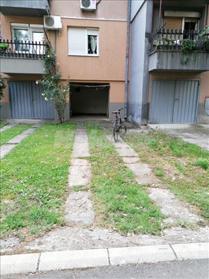 Zidana garaža 15 m2