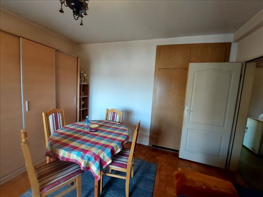 Odlicna ponuda! Dvosoban stan na Maloj Vagi