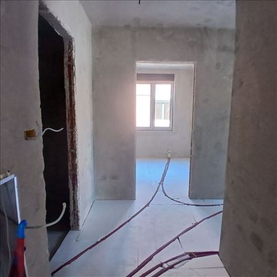 Zemun centar 2,5 48m2